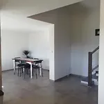 Дом отдыха The House *