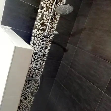 בית נופש The House *