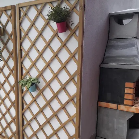 בית נופש The House *